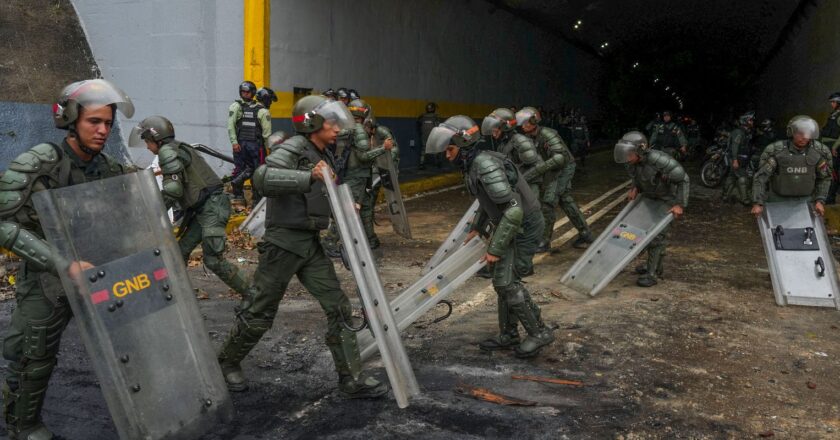 Atos na Venezuela têm 749 presos, sete mortos e 48 policias feridos