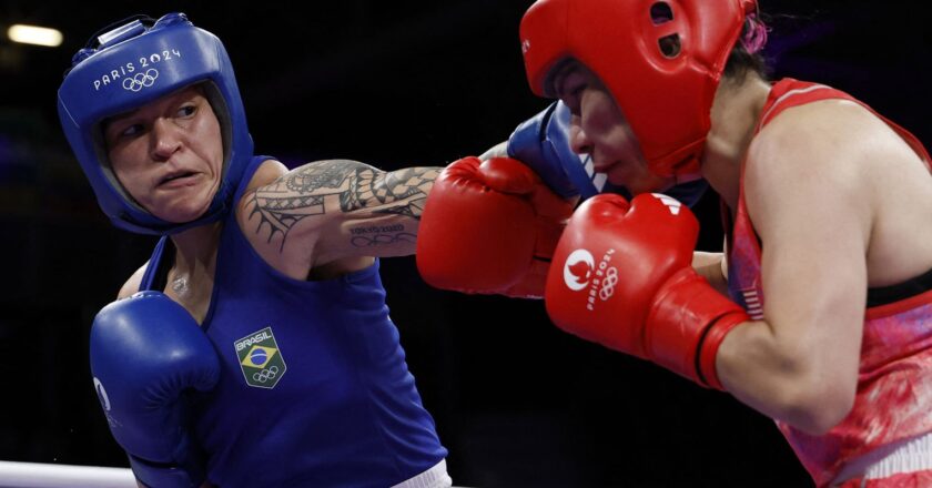 Bia Ferreira inicia torneio olímpico de boxe com triunfo incontestável