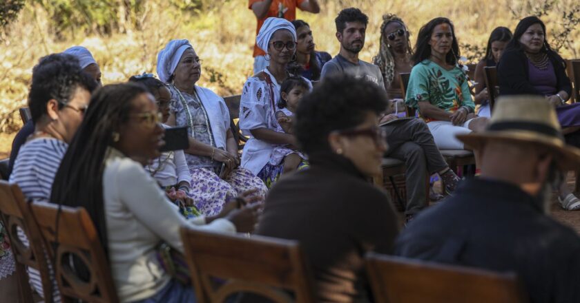 Cenário do Festival Latinidades, quilombo em Goiás busca titulação