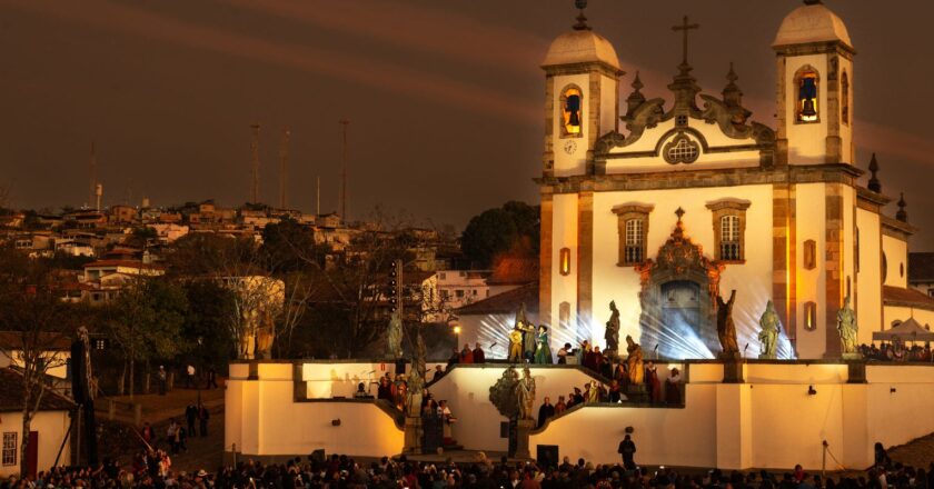 Ópera leva moradores de Congonhas a visitarem a própria história