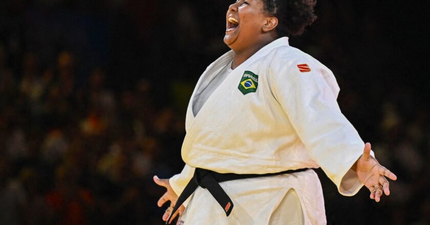 Beatriz Souza vence francesa no judô e disputa ouro com israelense