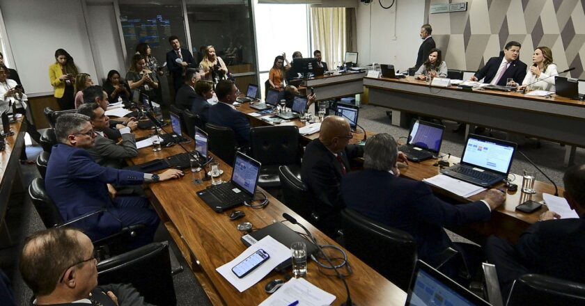 CCJ do Senado aprova projeto com mais critérios para prisão preventiva