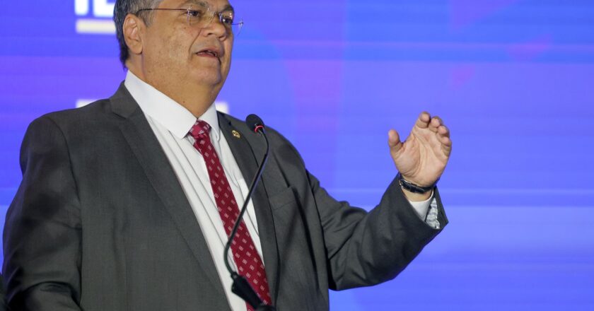 Dino diz que acordo sobre emendas ainda passará pelo plenário do STF