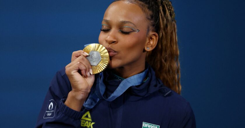 Rebeca Andrade será homenageada com a Medalha Tiradentes, no Rio