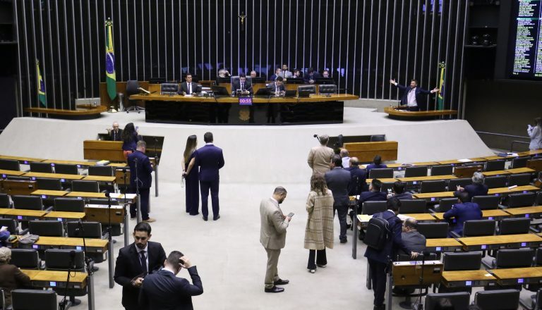 Plenário reúne-se nesta manhã para votar acordos internacionais – Notícias