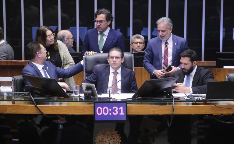Discussão e Votação de Propostas Legislativas. Presidente da Câmara dos Deputados, Hugo Motta (REPUBLICANOS - PB)
