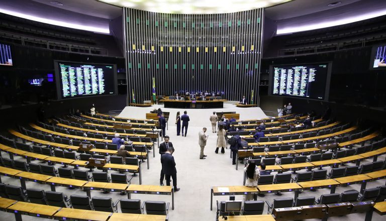 Câmara aprova projeto que define agosto como mês de combate a desigualdades sociais – Notícias