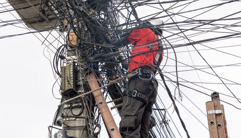 Audiência na Câmara debate normas para cabos aéreos nos postes das cidades – Notícias