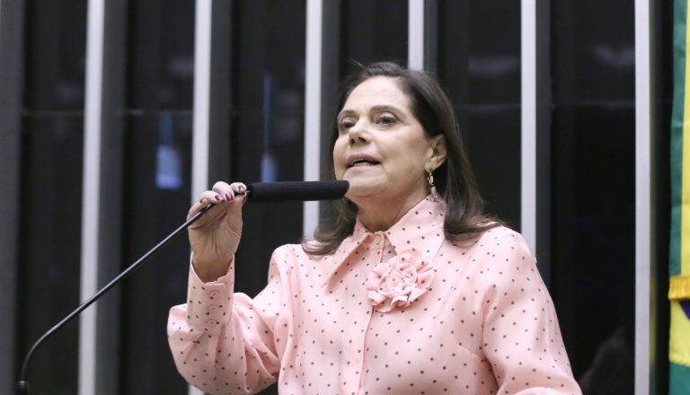 Câmara aprova projeto que amplia repasses de royalties do petróleo para a assistência estudantil; acompanhe – Notícias