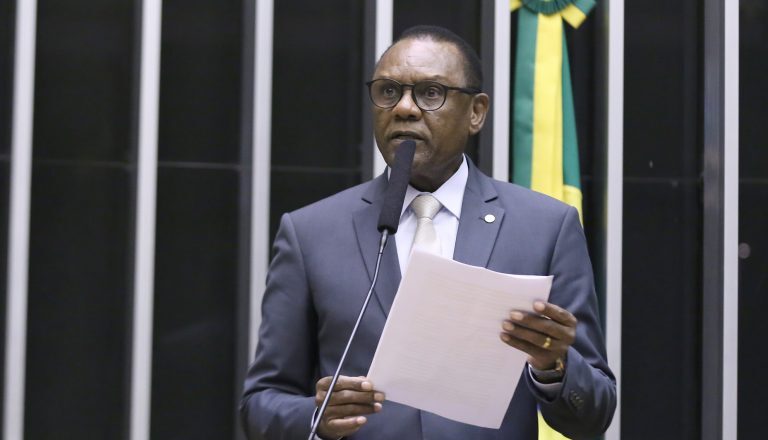 Câmara aprova revogação de trechos desatualizados da CLT e permite cancelamento on-line de contribuição sindical – Notícias