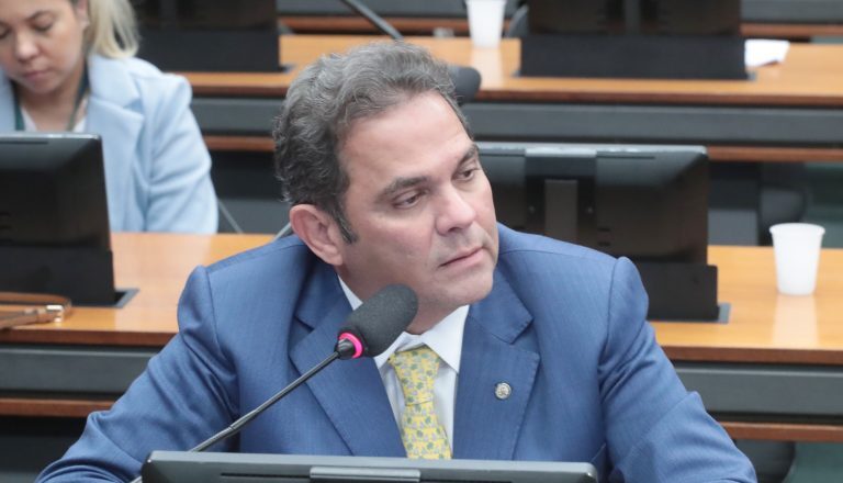 Comissão aprova alterações na MP que amplia uso do Fundo Social do pré-sal – Notícias