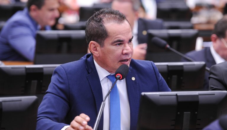 Comissão aprova exigência de que DF e municípios forneçam anualmente dados sobre infância e adolescência – Notícias