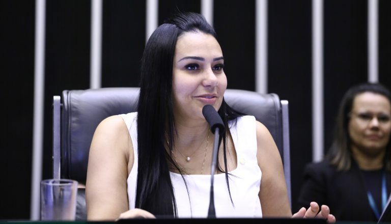 Comissão aprova preferência a pessoas de baixa renda em leilão de materiais e equipamentos – Notícias