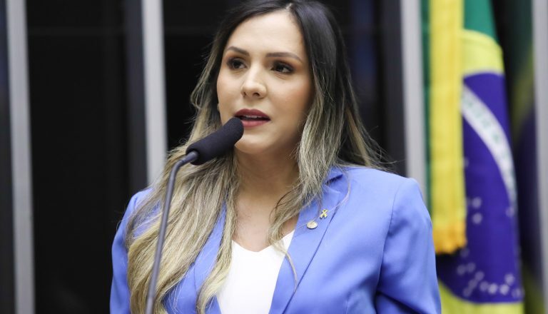 Comissão aprova regras para entrega de remédio em casa para pessoa idosa ou com deficiência – Notícias
