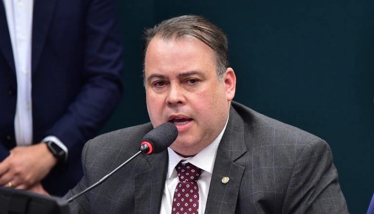 Comissão aprova ressarcimento automático por falhas no serviço de internet – Notícias