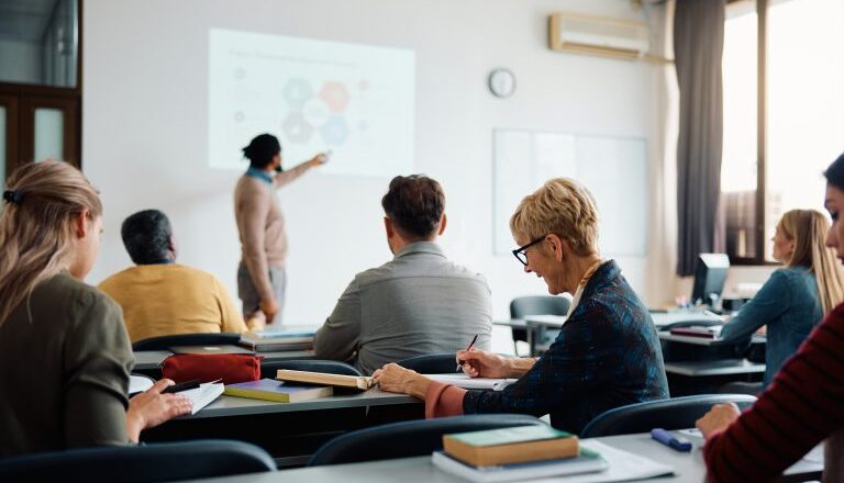Comissão debate qualidade da pós-graduação e impacto da ciência no novo Plano Nacional de Educação – Notícias