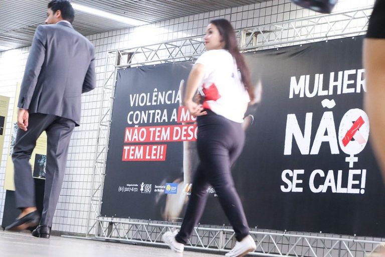 Direitos Humanos e Minorias - Mulheres - Estação Galeria recebe primeira ação da campanha “Mulher, não se Cale!” - violência doméstica - Violência contra a mulher