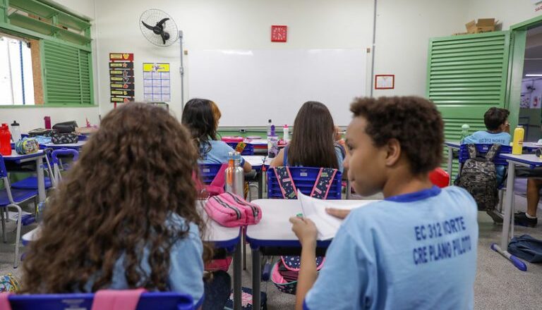 Comissão especial discute financiamento e infraestrutura da educação básica – Notícias