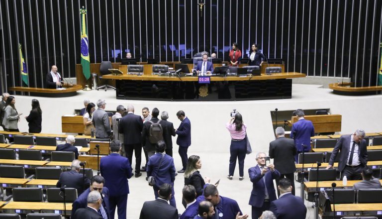 Deputados analisam projeto que aumenta cargos do TRT de São Paulo; acompanhe – Notícias