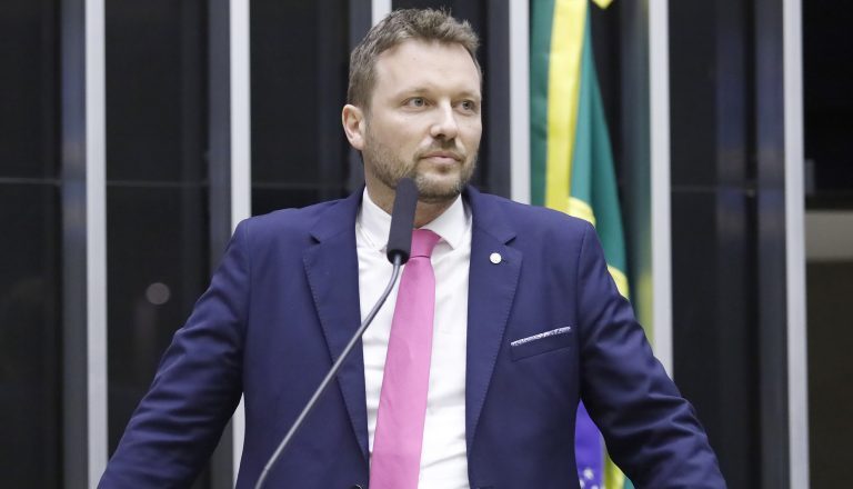 Entendimento do STF sobre conteúdo ilegal em redes sociais provoca polêmica no Plenário – Notícias