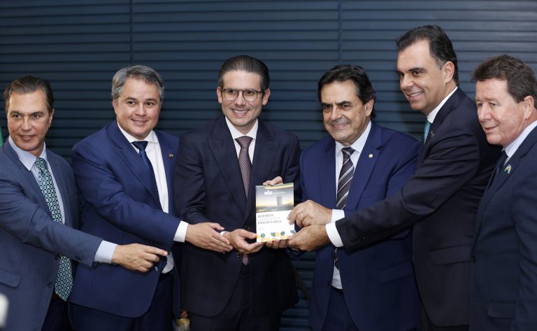Lançamento da Agenda Legislativa Prioritária da Frente Parlamentar do Comércio e Serviços (FCS).