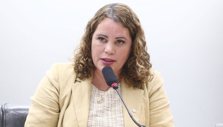 Projeto institui política de cuidado integral às pessoas com neuralgia do trigêmeo  – Notícias