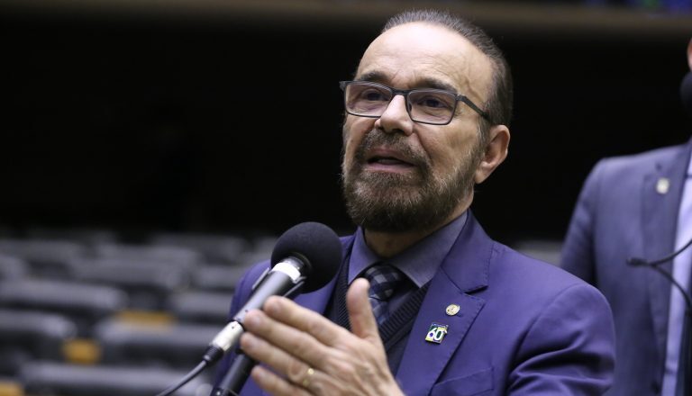Projeto prevê empréstimo bancário a segurado do INSS em caso de atraso do benefício – Notícias