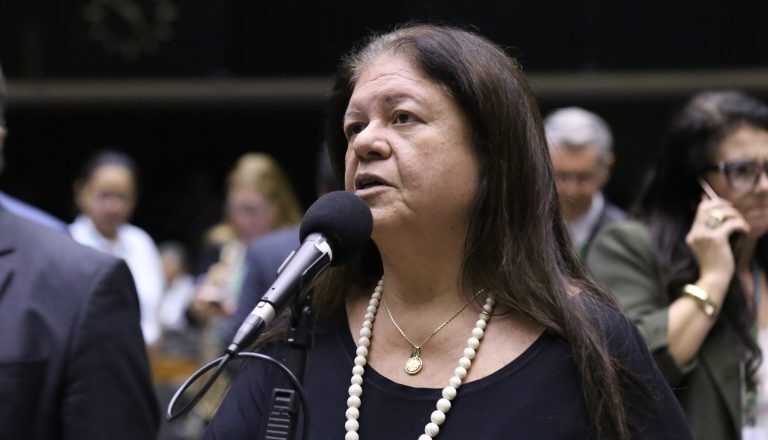 Comissão aprova aumento da pena para o crime de pornografia digital – Notícias