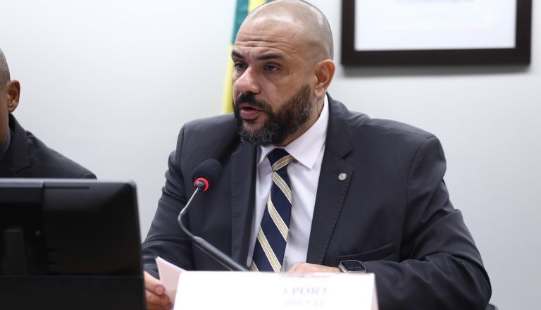 Comissão aprova criação de programa de letramento digital para pessoas idosas – Notícias