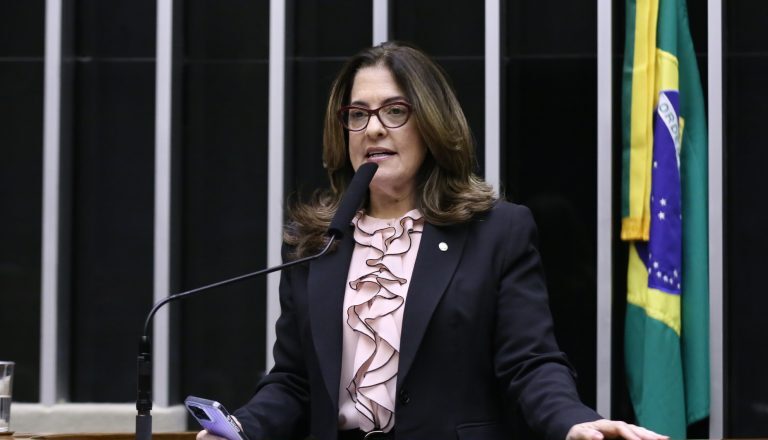 Comissão aprova projeto para conscientizar sobre parentalidade positiva – Notícias