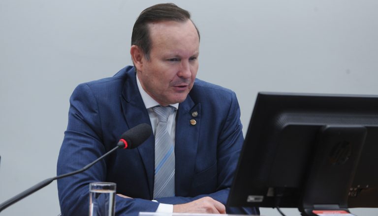 Comissão aprova projeto que prevê salas especiais para acomodar autistas nos aeroportos – Notícias