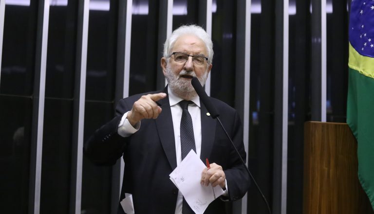 Decisão do governo de recorrer contra derrubada de aumento do IOF repercute nos discursos de deputados – Notícias