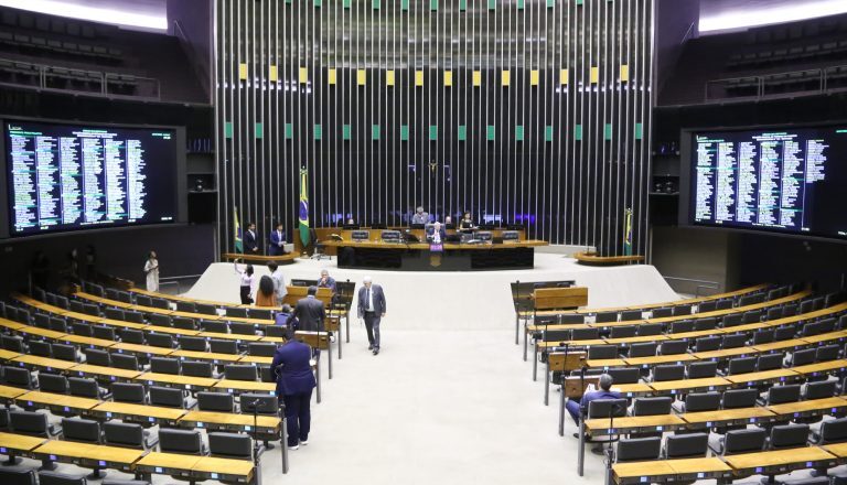 Deputados vão decidir se projeto sobre agentes socioeducativos deve ser votado em Plenário; acompanhe – Notícias