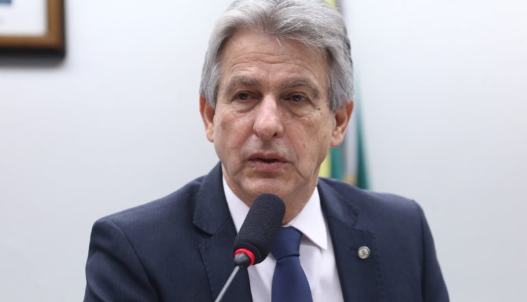 Estudantes pedem fim do teto do Fies e fiscalização das faculdades privadas – Notícias