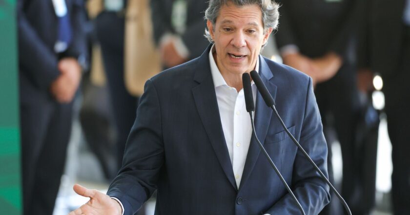 Ministro da Fazenda nega que vá alterar a meta fiscal