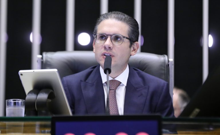 Discussão e Votação de Propostas Legislativas. Presidente da Câmara dos Deputados, Hugo Motta (REPUBLICANOS - PB)