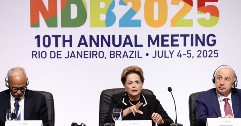 Ninguém quer assumir lugar dos Estados Unidos, diz Dilma Rousseff