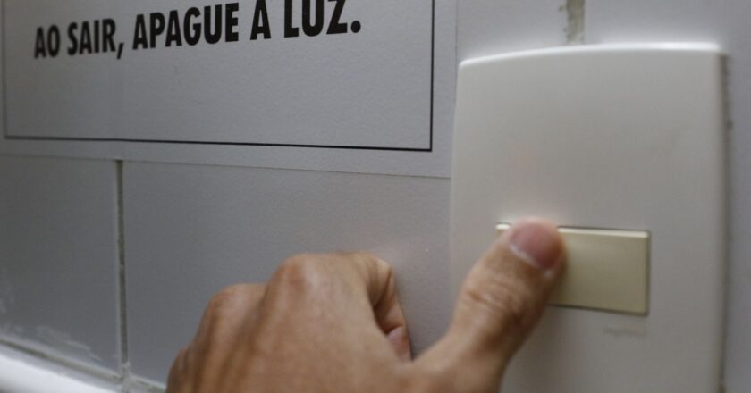 Nova tarifa social de energia elétrica passa a valer neste sábado