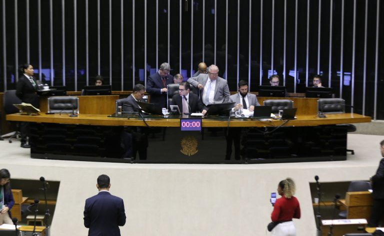 Oposição rebate campanha contra o Congresso nas redes sociais; governistas criticam desigualdade social – Notícias