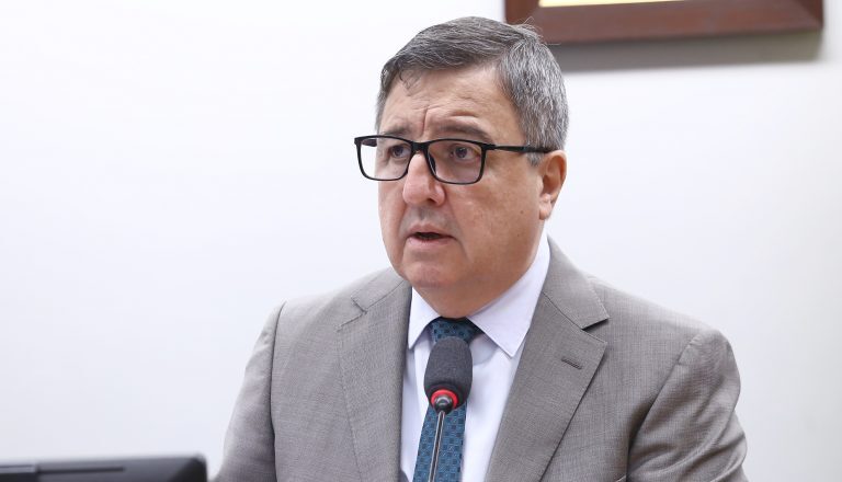 Projeto concede ao consumidor rural o direito de escolher horário para desconto na tarifa de energia elétrica – Notícias