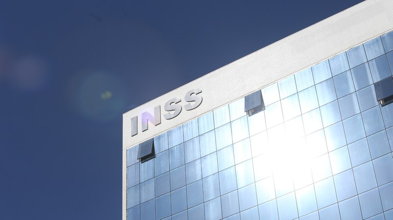 2 milhões já aderiram a acordo de ressarcimento do INSS. 99,5% recebem até dia 1º