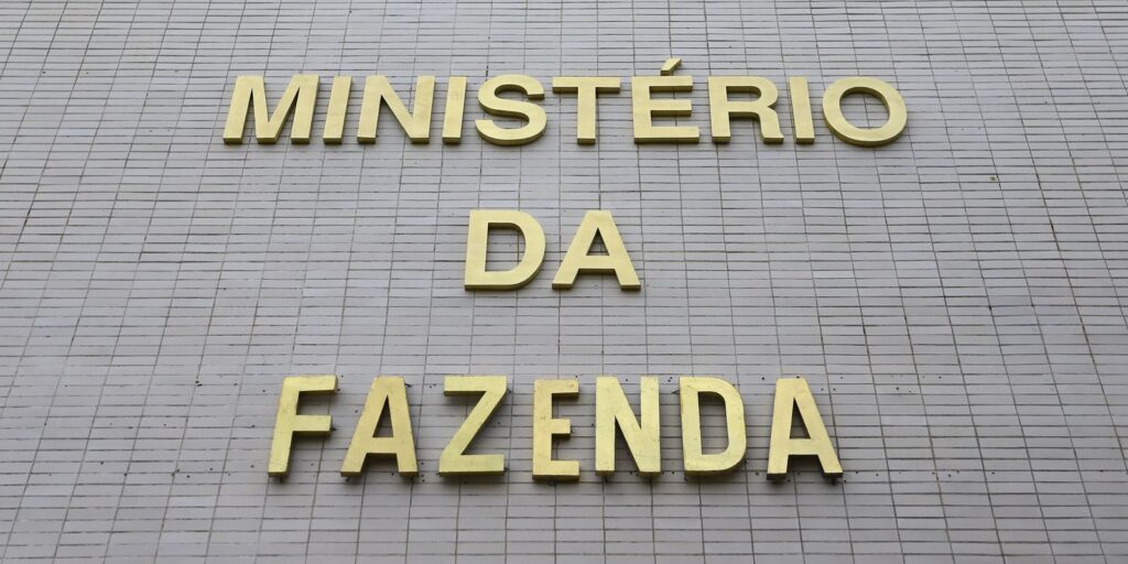 CMN ajusta regulamentação de crédito a empresas afetadas por tarifaço