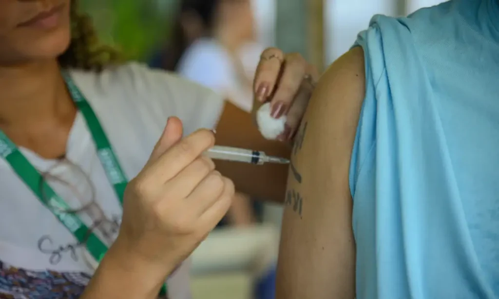 InfoGripe aponta aumento de casos de síndrome respiratória grave por Covid-19 em quatro estados