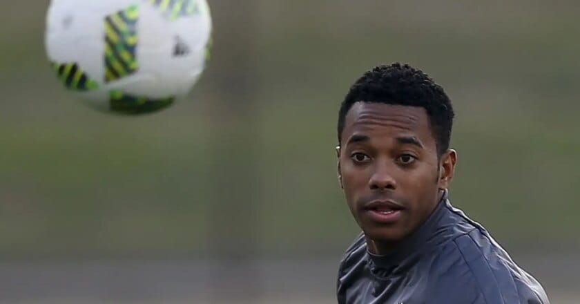 STJ marca julgamento de recurso de Robinho para traduzir processo