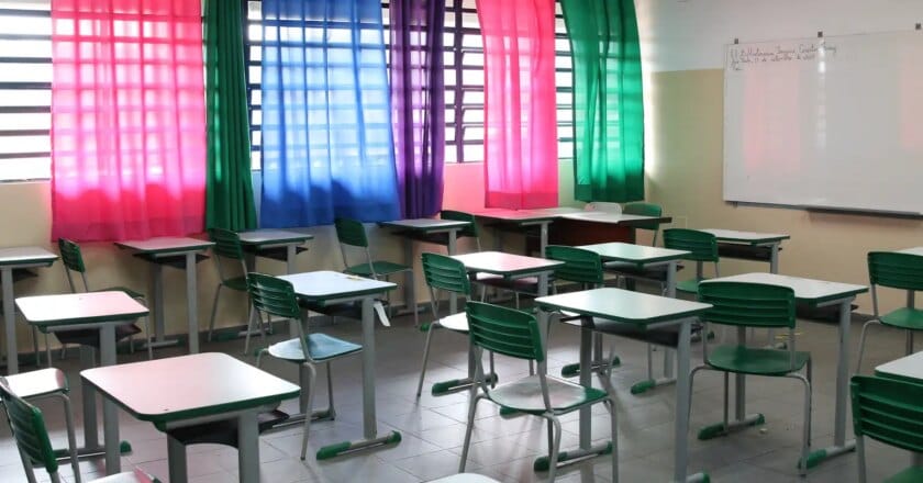 Novo governo terá como desafio recompor orçamento da educação