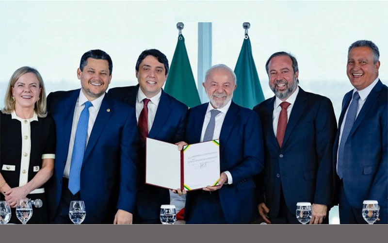 Presidente dá posse a novos diretores de agências reguladoras
