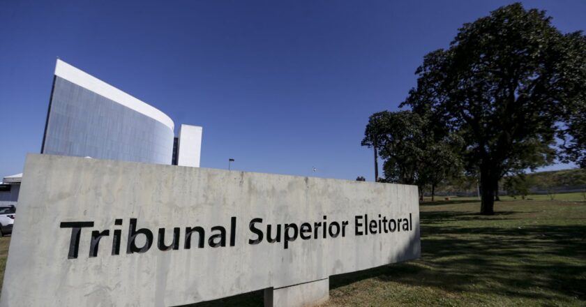 TSE tem placar de 2 a 1 pela inelegibilidade de Bolsonaro