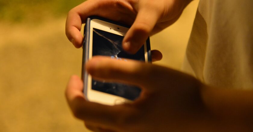 Polícia apreende jovens que praticavam violência sexual pela internet