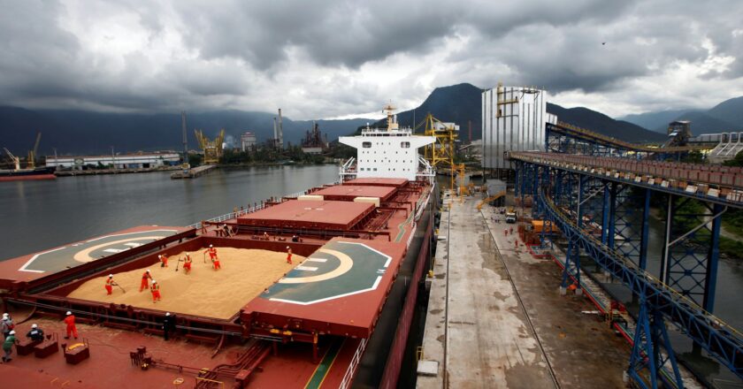 Balança comercial deve ter superávit recorde de US$ 86,472 bilhões