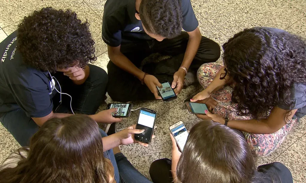 23% das crianças e adolescentes dizem ter sofrido violência sexual na internet